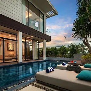 Wyndham Grand Kn Paradise 5* Cam Ranh